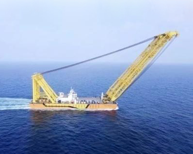 2020年 青岛北海船厂 为俄罗斯船东 3500dwt起重船