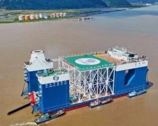 2019年  浙江华勘海洋 700t半潜起重船